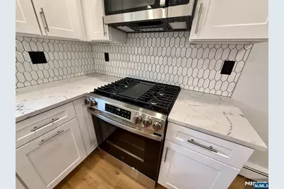 38 Cottage Place 2 #2, Garfield, NJ 07026 - Photo 3