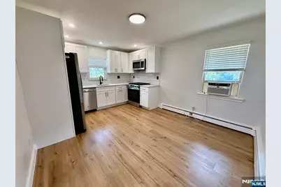 38 Cottage Place, Garfield, NJ 07026 - Photo 5