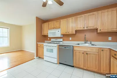 38 Chanda Court D038 #D038, Clifton, NJ 07012 - Photo 9