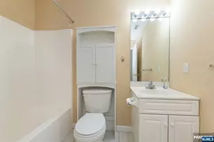 38 Chanda Ct D038, Clifton, NJ 07012 - Photo 19