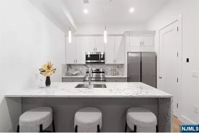 491 Broadway 202 #202, Bayonne, NJ 07002 - Photo 9