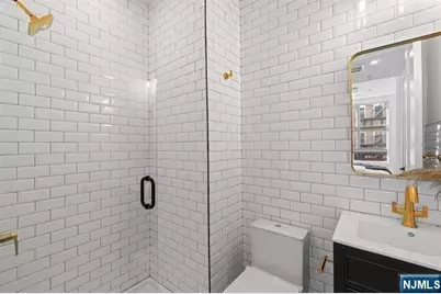 491 Broadway 202 #202, Bayonne, NJ 07002 - Photo 15