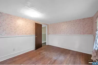 163 W Midland Avenue, Paramus, NJ 07652 - Photo 27