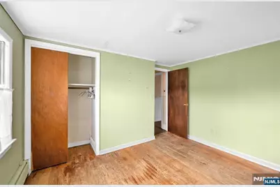 163 W Midland Avenue, Paramus, NJ 07652 - Photo 25