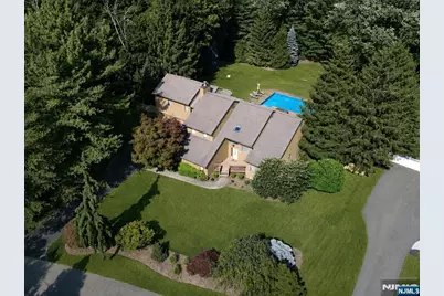 88 Van Blarcom Lane, Wyckoff Township, NJ 07481 - Photo 3