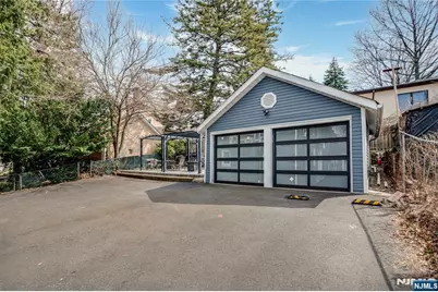 561 Grand Avenue, Leonia, NJ 07605 - Photo 17