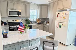 527 Anthony Ct 2, Lyndhurst Township, NJ 07071 - Photo 3