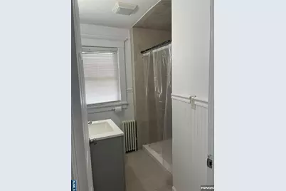 85 Summit Street, Bergenfield, NJ 07621 - Photo 5
