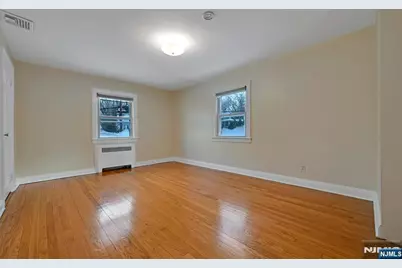 40 Clinton Avenue, Tenafly, NJ 07670 - Photo 23