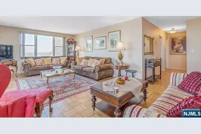 2000 Linwood Avenue 9J #9J, Fort Lee, NJ 07024 - Photo 9