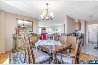 2000 Linwood Avenue 9J #9J, Fort Lee, NJ 07024 - Photo 5