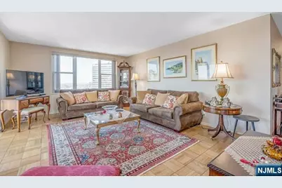 2000 Linwood Avenue 9J #9J, Fort Lee, NJ 07024 - Photo 7