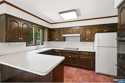 308 Ross Avenue, Hackensack, NJ 07601 - Photo 13