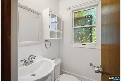 308 Ross Avenue, Hackensack, NJ 07601 - Photo 17