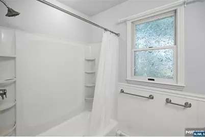 308 Ross Avenue, Hackensack, NJ 07601 - Photo 27