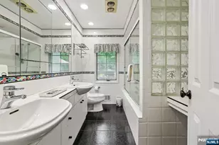 10 Arcadia Rd, Woodcliff Lake, NJ 07677 - Photo 13