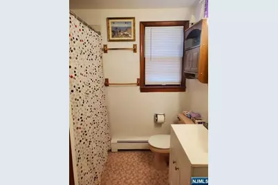 158 Bergen Avenue 2 #2, North Arlington, NJ 07031 - Photo 5