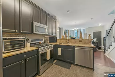 1 Clover Lane 101 #101, Garfield, NJ 07026 - Photo 9