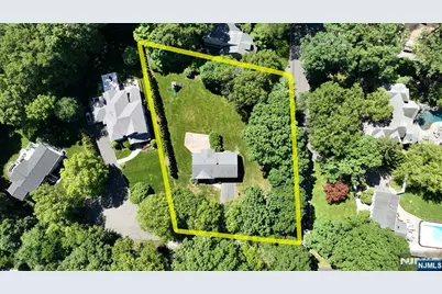 102 Lisa Court, Wyckoff Township, NJ 07481 - Photo 27