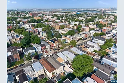 86 Clendenny Avenue, Jersey City, NJ 07304 - Photo 27