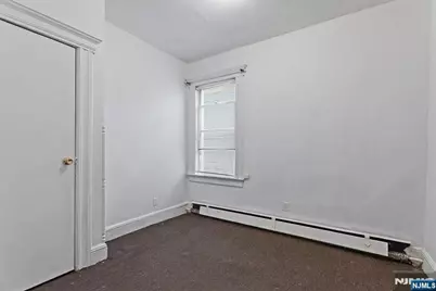 86 Clendenny Avenue, Jersey City, NJ 07304 - Photo 11