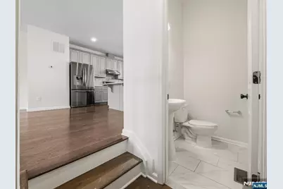 18 Litchfield Lane, Fair Lawn, NJ 07410 - Photo 27