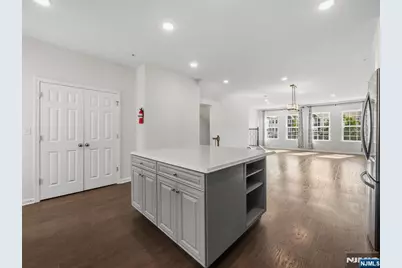 18 Litchfield Lane, Fair Lawn, NJ 07410 - Photo 13