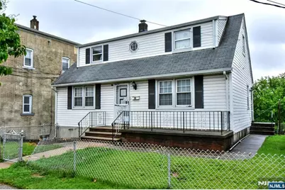 391 Macarthur Avenue, Garfield, NJ 07026 - Photo 5