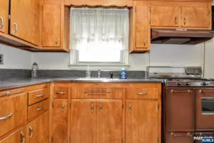 391 MacArthur Ave, Garfield, NJ 07026 - Photo 29