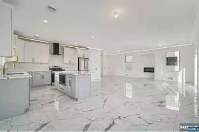 19 Mountain Avenue, Mahwah, NJ 07430 - Photo 3