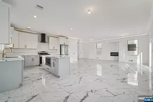 19 Mountain Ave, Mahwah, NJ 07430 - Photo 3