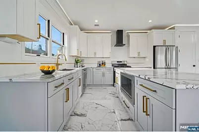 19 Mountain Avenue, Mahwah, NJ 07430 - Photo 1