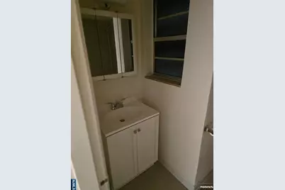 475 Grand 1F #1F, Palisades Park, NJ 07650 - Photo 3