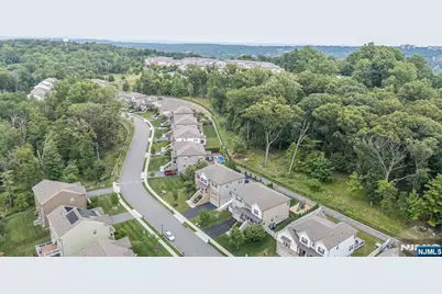 22 Hilltop Drive, Caldwell, NJ 07006 - Photo 49