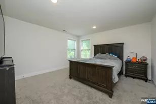 22 Hilltop Dr, Caldwell, NJ 07006 - Photo 25