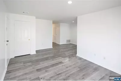 464-466 16th Street, Newark, NJ 07103 - Photo 3
