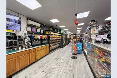 615 Summit Avenue, Union City, NJ 07087 - Photo 37