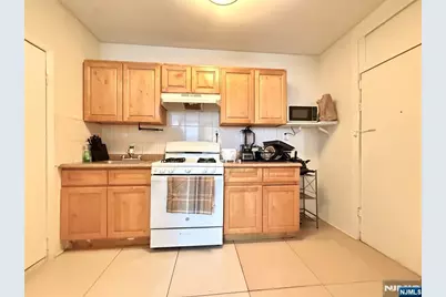 615 Summit Avenue, Union City, NJ 07087 - Photo 21