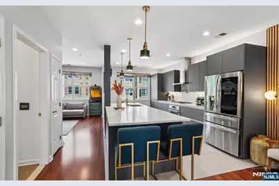 282 Roslyn Court 282X #282X, West New York, NJ 07093 - Photo 11