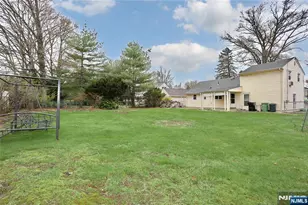 324 Edstan, Paramus, NJ 07652 - Photo 25