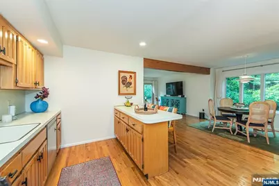 122 Macleish Court, Mahwah, NJ 07430 - Photo 9
