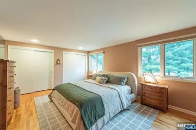 122 Macleish Court, Mahwah, NJ 07430 - Photo 17
