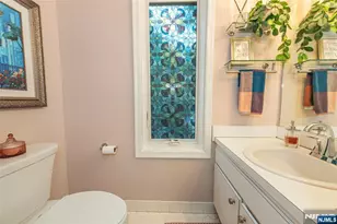 122 Macleish Ct, Mahwah, NJ 07430 - Photo 13