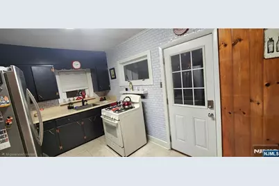 619 Warren Street, Harrison, NJ 07029 - Photo 3