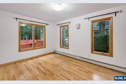 384 Owen Avenue, Fair Lawn, NJ 07410 - Photo 17