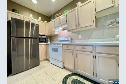 7215 Richmond Road, West Milford, NJ 07480 - Photo 9