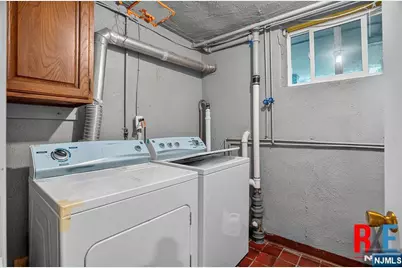 1068 Anderson Avenue, Fort Lee, NJ 07024 - Photo 19