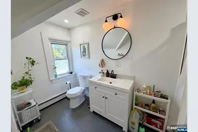 390 Apt 5 Orange Road 5 #5, Montclair, NJ 07042 - Photo 5