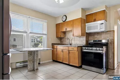 8-15 Berdan Avenue, Fair Lawn, NJ 07410 - Photo 9
