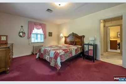 2 Allen Place, Fair Lawn, NJ 07410 - Photo 15